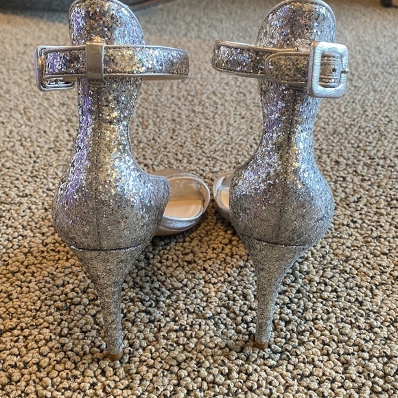 Sophia Webster, Silver Sparkles, Ankle Strap, Sandal with 3 inch Heel, Size 37 - Picture 3 of 12